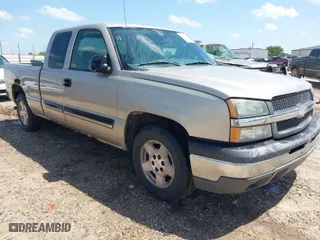2004 Chevrolet Silverado 1500 Work Truck with VIN 1GCEC19X54Z276808, listed as a IAAI auction lot 41930248 with 223,271 mi miles. Bid and sale history available at carsss.com. Image 1.