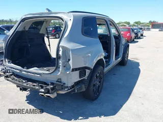 2022 Kia Telluride EX with VIN 5XYP3DHC3NG274032, listed as a IAAI auction lot 41845975 with 53,678 mi miles and . Bid and sale history available at carsss.com. Image 4.