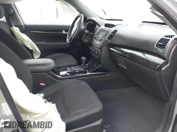 2015 Kia Sorento LX with VIN 5XYKT4A77FG621662, listed as a IAAI auction lot 41883976 with 62,540 mi miles. Bid and sale history available at carsss.com. Image 5.