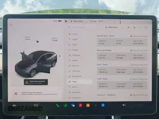 2021 Tesla Model Y Long Range z VIN 5YJYGDEE6MF070068, wystawiony jako IAAI lot #42224634 z przebiegiem 33 850 mil mil oraz . Historia ofert i sprzedaży dostępna na DreamBid. Obrazek 7.