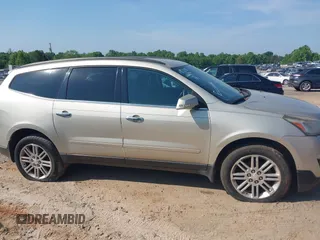 2015 Chevrolet Traverse LT with VIN 1GNKRGKDXFJ236009, listed as a IAAI auction lot 42076239 with Not Provided miles. Bid and sale history available at carsss.com. Image 14.