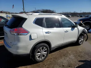 2016 Nissan Rogue SV with VIN KNMAT2MTXGP645803, listed as a Copart auction lot 47123695 with 333,333 mi miles and Clean Title. Bid and sale history available at carsss.com. Image 3.