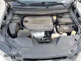 2019 Jeep Cherokee Latitude Plus z VIN 1C4PJLLBXKD482756, wystawiony jako Copart lot #61770445 z przebiegiem 79 048 mil mil oraz Szkoda całkowita • Salvage title. Historia ofert i sprzedaży dostępna na DreamBid. Obrazek 12.