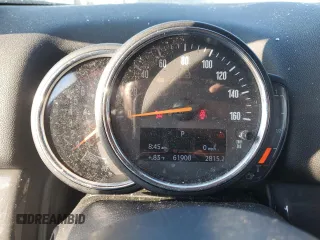 2019 MINI Countryman Cooper with VIN WMZYS7C58K3F45493, listed as a Copart auction lot 72711804 with 61,900 mi miles and Salvage Title. Bid and sale history available at carsss.com. Image 9.