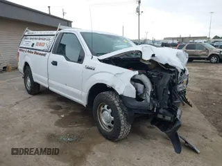 2016 Ford F-150 XL with VIN 1FTMF1C8XGKF30322, listed as a IAAI auction lot 41892940 with 255,792 mi miles. Bid and sale history available at carsss.com. Image 1.