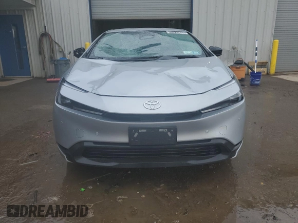 2024 Toyota Prius LE with VIN JTDADABU4R3020066, listed as a Copart auction lot 50028595 with 4,532 mi miles and Salvage Title. Bid and sale history available at carsss.com. Image 5.
