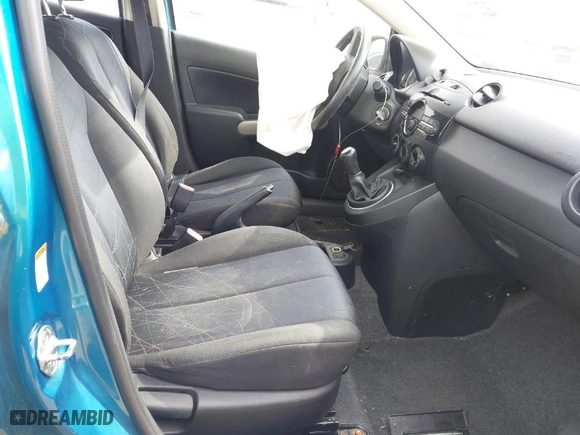 2011 Mazda Mazda2 Sport with VIN JM1DE1HZ6B0122084, listed as a IAAI auction lot 41874357 with 154,851 mi miles. Bid and sale history available at carsss.com. Image 5.