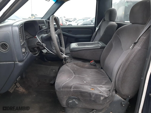 1999 GMC New Sierra 1500 SLE with VIN 1GTEC14W8XE552764, listed as a Copart auction lot 50474015 with 168,388 mi miles and Clean Title. Bid and sale history available at carsss.com. Image 7.