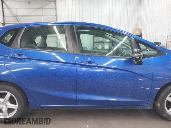 2018 Honda Fit EX-L with VIN 3HGGK5H9XJM703209, listed as a IAAI auction lot 41877277 with 101,062 mi miles. Bid and sale history available at carsss.com. Image 14.