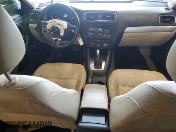 2013 Volkswagen Jetta SE with VIN 3VWDX7AJ7DM258142, listed as a Copart auction lot 61246195 with 125,770 mi miles and Non repairable. Bid and sale history available at DreamBid. Image 8.