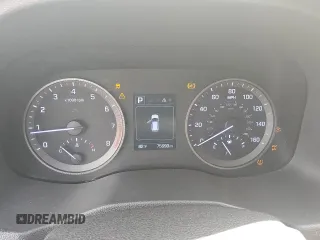 2018 Hyundai Tucson SE z VIN KM8J2CA49JU792947, wystawiony jako Copart lot #52633895 z przebiegiem 75 690 mil mil oraz Tytuł czysty. Historia ofert i sprzedaży dostępna na DreamBid. Obrazek 9.