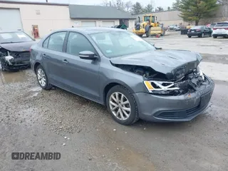 2011 Volkswagen Jetta SE with VIN 3VWDZ7AJ5BM377346, listed as a IAAI auction lot 41967856 with 139,475 mi miles and . Bid and sale history available at DreamBid. Image 1.