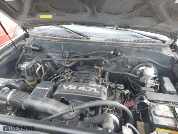 2004 Toyota Sequoia SR5 with VIN 5TDZT34A84S217320, listed as a IAAI auction lot 41472557 with 299,000 mi miles. Bid and sale history available at carsss.com. Image 10.