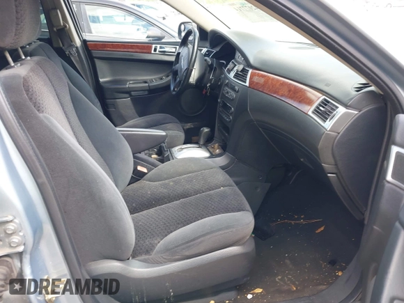 2005 Chrysler Pacifica Touring with VIN 2C4GM68405R652014, listed as a IAAI auction lot 42077714 with 321,291 mi miles and . Bid and sale history available at DreamBid. Image 5.