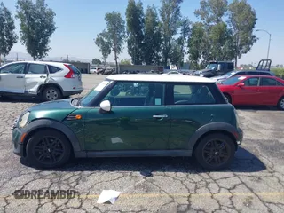 2013 MINI Hardtop with VIN WMWSU3C58DT545046, listed as a IAAI auction lot 42665896 with 60,973 mi miles and . Bid and sale history available at DreamBid. Image 14.