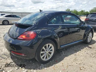 2019 Volkswagen Beetle SE with VIN 3VWJD7ATXKM713415, listed as a Copart auction lot 60673525 with 22,366 mi miles and Salvage title. Bid and sale history available at DreamBid. Image 3.