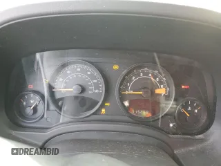 2017 Jeep Patriot Sport SE z VIN 1C4NJRBB3HD107313, wystawiony jako Copart lot #51709785 z przebiegiem 115 268 mil mil oraz Szkoda całkowita • Salvage title. Historia ofert i sprzedaży dostępna na DreamBid. Obrazek 9.