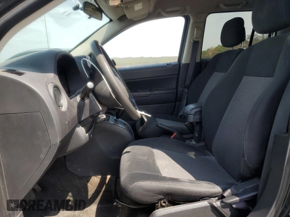 2015 Jeep Compass Sport with VIN 1C4NJDBB5FD130589, listed as a Copart auction lot 55213215 with 190,294 mi miles and Clean Title. Bid and sale history available at carsss.com. Image 7.