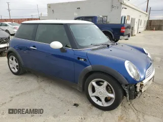 2002 MINI Hardtop with VIN WMWRC33472TC38332, listed as a Copart auction lot 86507464 with 175,252 mi miles and Salvage Title. Bid and sale history available at DreamBid. Image 4.