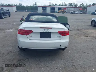 2013 Audi A5 Premium Plus z VIN WAULFAFH0DN013058, wystawiony jako IAAI lot #41951016 z przebiegiem 106 763 mil mil oraz . Historia ofert i sprzedaży dostępna na DreamBid. Obrazek 16.