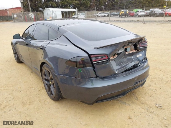 2022 Tesla Model S with VIN 5YJSA1E55NF492601, listed as a IAAI auction lot 41391782 with 27,738 mi miles. Bid and sale history available at carsss.com. Image 3.