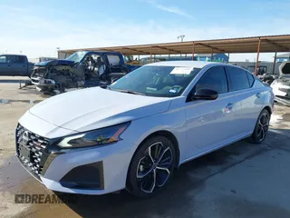 2024 Nissan Altima SR z VIN 1N4BL4CV7RN404207, wystawiony jako IAAI lot #41773141 z przebiegiem 18 463 mil mil oraz . Historia ofert i sprzedaży dostępna na DreamBid. Obrazek 2.