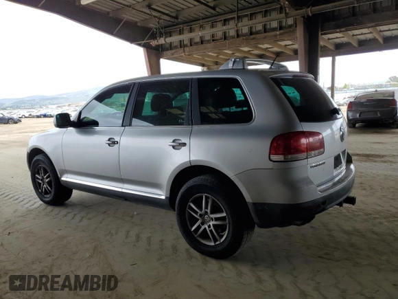 2006 Volkswagen Touareg 4.2L V8 with VIN WVGZM77L76D040030, listed as a Copart auction lot 53206065 with 133,997 mi miles and Clean Title. Bid and sale history available at DreamBid. Image 2.