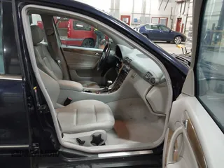 2007 Mercedes-Benz C 230 Sport с VIN WDBRF52H97F930409, выставлен на аукционе IAAI как лот 42504108 с пробегом 124 944 миль миль и . История ставок и продаж доступна на DreamBid. Изображение 5.