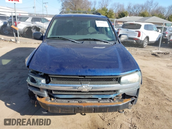 2004 Chevrolet TrailBlazer LS with VIN 1GNDT13S642345935, listed as a IAAI auction lot 41782077 with 174,938 mi miles. Bid and sale history available at carsss.com. Image 13.