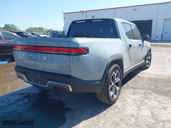 2022 Rivian R1T Adventure Package with VIN 7FCTGAAA2NN006053, listed as a IAAI auction lot 41974199 with 286 mi miles. Bid and sale history available at carsss.com. Image 4.