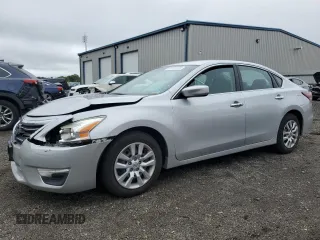 2015 Nissan Altima 2.5 with VIN 1N4AL3AP7FN327795, listed as a Copart auction lot 61287475 with 147,691 mi miles and Salvage title. Bid and sale history available at DreamBid. Image 1.