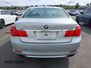 2011 BMW 7 Series 740i z VIN WBAKA4C53BC612440, wystawiony jako IAAI lot #42003297 z przebiegiem 130 655 mil mil oraz . Historia ofert i sprzedaży dostępna na DreamBid. Obrazek 17.