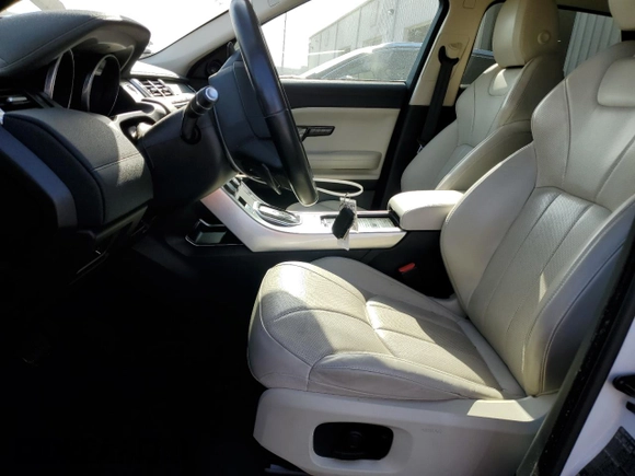2017 Land Rover Range Rover Evoque HSE with VIN SALVR2BG2HH238293, listed as a Copart auction lot 53998945 with 80,650 mi miles and Salvage Title. Bid and sale history available at carsss.com. Image 7.