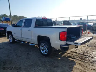 2015 Chevrolet Silverado 1500 LT with VIN 3GCUKREHXFG460818, listed as a IAAI auction lot 41491758 with 211,704 mi miles. Bid and sale history available at carsss.com. Image 3.