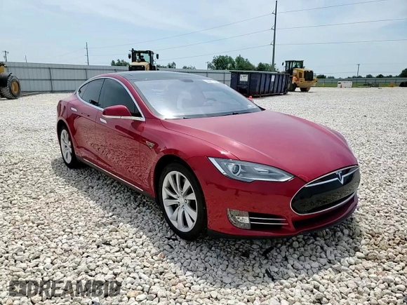 2014 Tesla Model S 60 with VIN 5YJSA1H18EFP38582, listed as a Copart auction lot 56581735 with 69,106 mi miles and Salvage title. Bid and sale history available at DreamBid. Image 13.