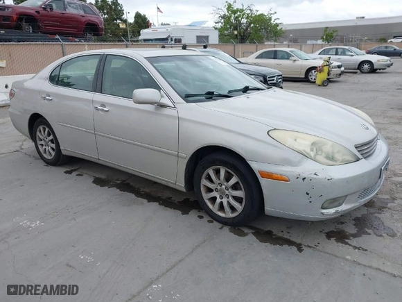 2003 Lexus ES 300 with VIN JTHBF30G330137880, listed as a IAAI auction lot 42074863 with 232,533 mi miles. Bid and sale history available at carsss.com. Image 1.