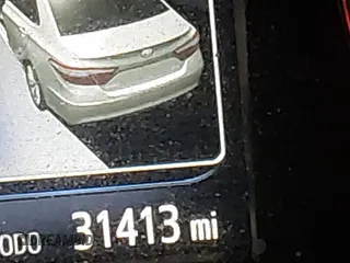 2017 Toyota Camry XLE z VIN 4T1BF1FK3HU438145, wystawiony jako IAAI lot #41928060 z przebiegiem 31 413 mil mil oraz . Historia ofert i sprzedaży dostępna na DreamBid. Obrazek 15.