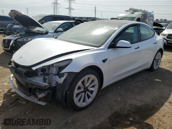 2021 Tesla Model 3 Standard Range Plus z VIN 5YJ3E1EA6MF059194, wystawiony jako Copart lot #53483595 z przebiegiem 22 072 mil mil oraz Szkody całkowita. Historia ofert i sprzedaży dostępna na DreamBid. Obrazek 1.