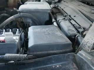 2022 Chevrolet Silverado 1500 LTZ z VIN 3GCUYGED4NG114858, wystawiony jako IAAI lot #42813560 z przebiegiem 134 010 mil mil oraz . Historia ofert i sprzedaży dostępna na DreamBid. Obrazek 19.