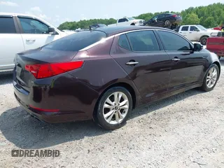 2011 Kia Optima EX z VIN KNAGN4A77B5054305, wystawiony jako IAAI lot #42387864 z przebiegiem 147 229 mil mil oraz . Historia ofert i sprzedaży dostępna na DreamBid. Obrazek 4.