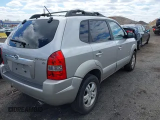 2006 Hyundai Tucson GLS with VIN KM8JN12D26U342722, listed as a IAAI auction lot 41998925 with 105,966 mi miles. Bid and sale history available at carsss.com. Image 4.