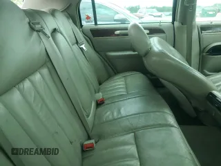 2003 Lincoln Town Car Executive z VIN 1LNHM81W53Y621146, wystawiony jako Copart lot #57822605 z przebiegiem 234 384 mil mil oraz Szkoda całkowita • Salvage title. Historia ofert i sprzedaży dostępna na DreamBid. Obrazek 10.