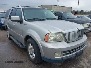 2006 Lincoln Navigator Luxury with VIN 5LMFU27506LJ01597, listed as a IAAI auction lot 41693004 with 1 mi miles. Bid and sale history available at carsss.com. Image 1.