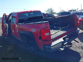 2012 Chevrolet Silverado 1500 LT with VIN 1GCRKSE75CZ138460, listed as a IAAI auction lot 42065032 with 1 mi miles. Bid and sale history available at carsss.com. Image 3.