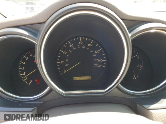 2004 Lexus RX 330 with VIN JTJHA31U940011083, listed as a Copart auction lot 54270895 with 220,856 mi miles and Salvage Title. Bid and sale history available at DreamBid. Image 9.