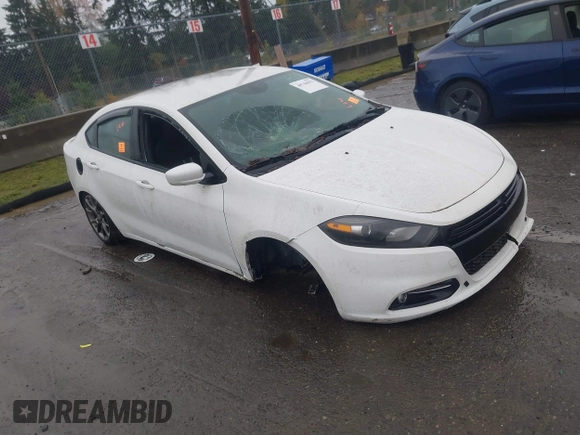 2014 Dodge Dart SXT with VIN 1C3CDFBB4ED667953, listed as a IAAI auction lot 40744832 with 1 mi miles. Bid and sale history available at carsss.com. Image 1.