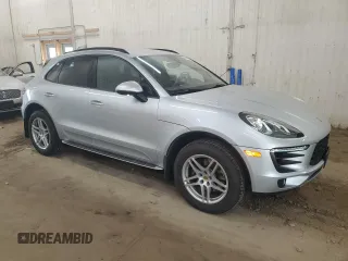 2017 Porsche Macan with VIN WP1AA2A5XHLB83939, listed as a Copart auction lot 58492535 with 26,673 mi miles and Salvage title. Bid and sale history available at DreamBid. Image 4.
