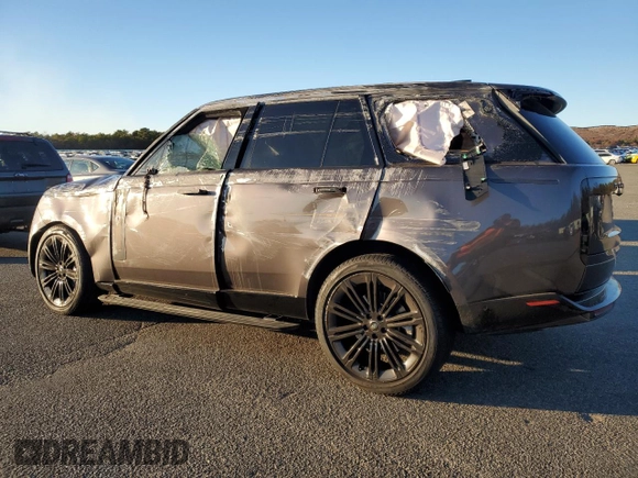 2024 Land Rover Range Rover SE z VIN SALKP9E97RA227153, wystawiony jako Copart lot #80220364 z przebiegiem Nie podano mil oraz Szkoda całkowita • Salvage title. Historia ofert i sprzedaży dostępna na DreamBid. Obrazek 2.