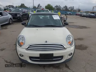 2011 MINI Hardtop with VIN WMWSU3C54BT183455, listed as a IAAI auction lot 42117672 with 130,530 mi miles and . Bid and sale history available at DreamBid. Image 12.