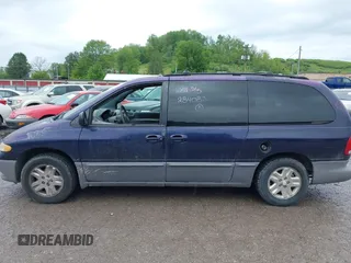 1997 Dodge Caravan LE z VIN 1B4GP54L5VB284083, wystawiony jako IAAI lot #42215384 z przebiegiem 220 000 mil mil oraz . Historia ofert i sprzedaży dostępna na DreamBid. Obrazek 15.
